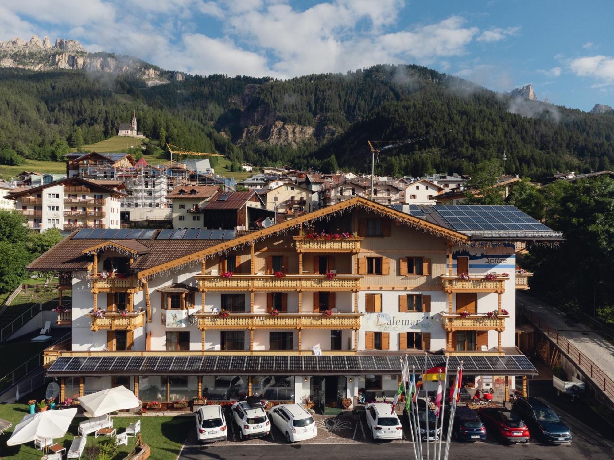 Berg Hotel Latemar Spitze Vigo di Fassa Exterior foto